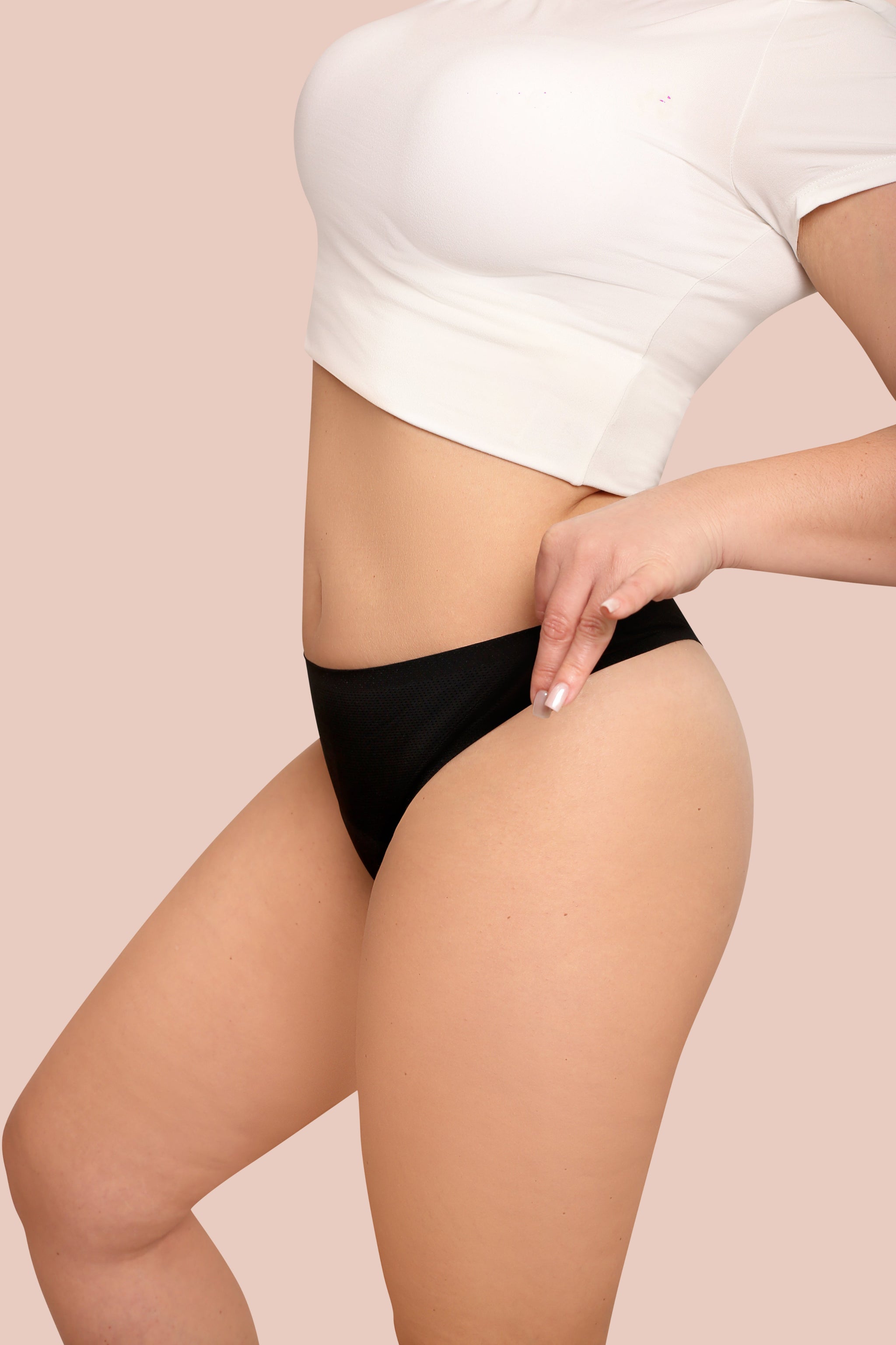CLARA - moderna prefinjenost za menstrualne dni z manjšim tokom